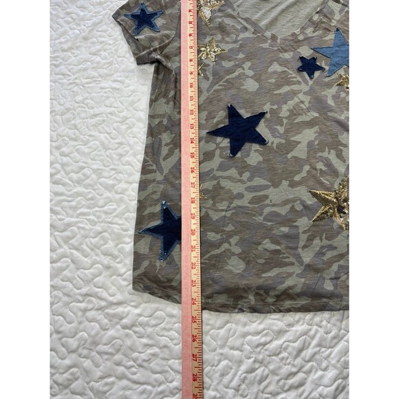 International Concepts Camo Denim/Sequin Star Vneck Cotton T Shirt size small - Picture 4 of 5